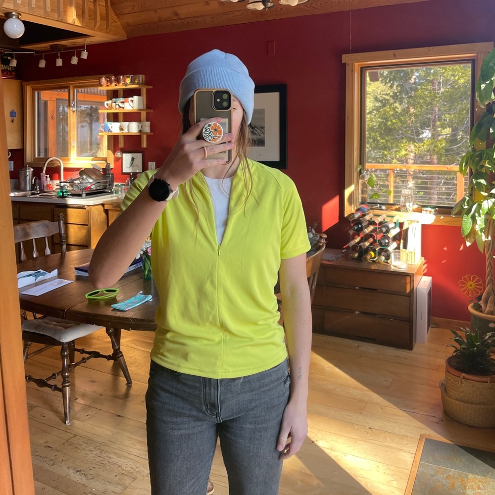 Yellow/green women’s Nike bike shirt